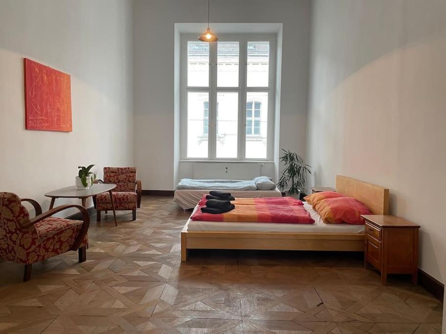 Geraeumige Altbauwohnung Im Zentrum Γκρατς Εξωτερικό φωτογραφία