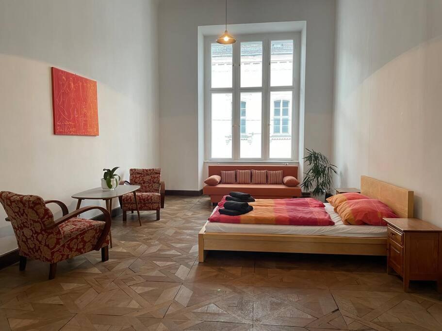 Geraeumige Altbauwohnung Im Zentrum Γκρατς Εξωτερικό φωτογραφία